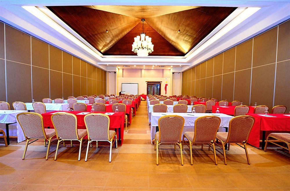 Four Points By Sheraton Palawan Puerto Princesa Екстер'єр фото